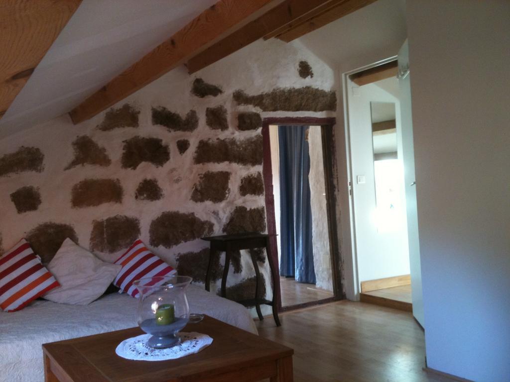 L'Orca Di San Gavinu Hotell Figari  Rum bild