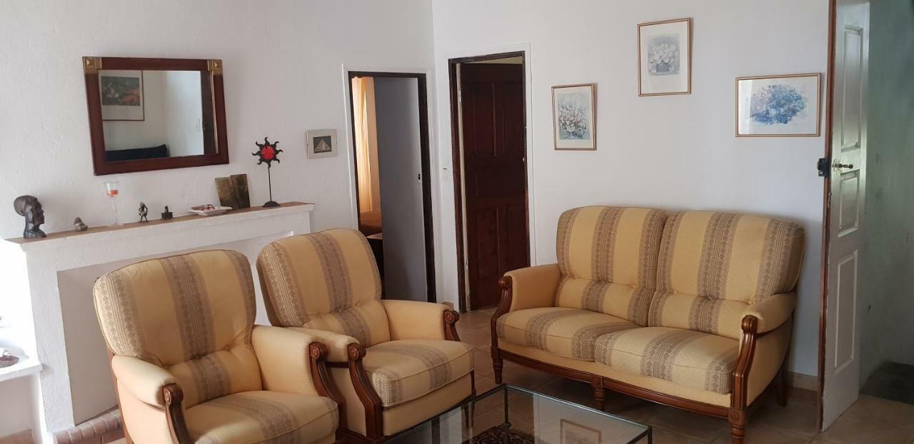 L'Orca Di San Gavinu Hotell Figari  Exteriör bild