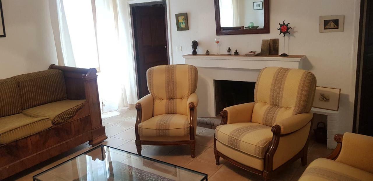 L'Orca Di San Gavinu Hotell Figari  Exteriör bild
