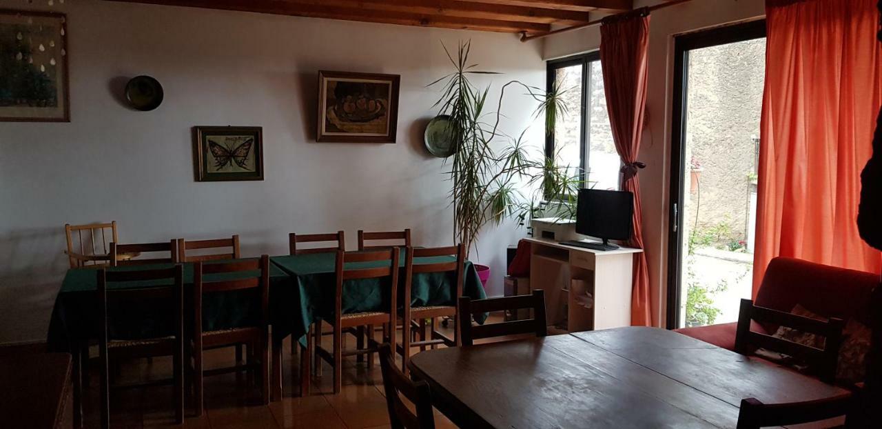 L'Orca Di San Gavinu Hotell Figari  Exteriör bild