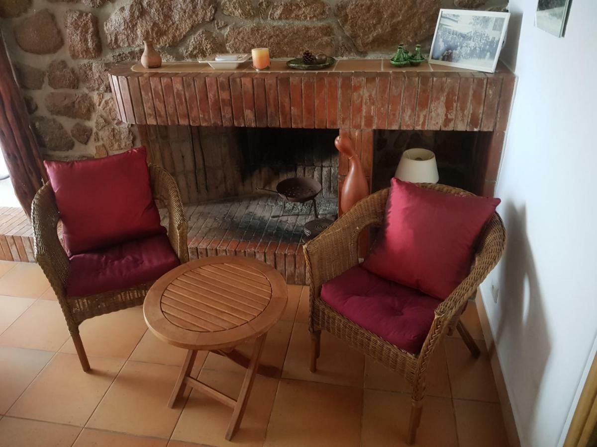L'Orca Di San Gavinu Hotell Figari  Exteriör bild