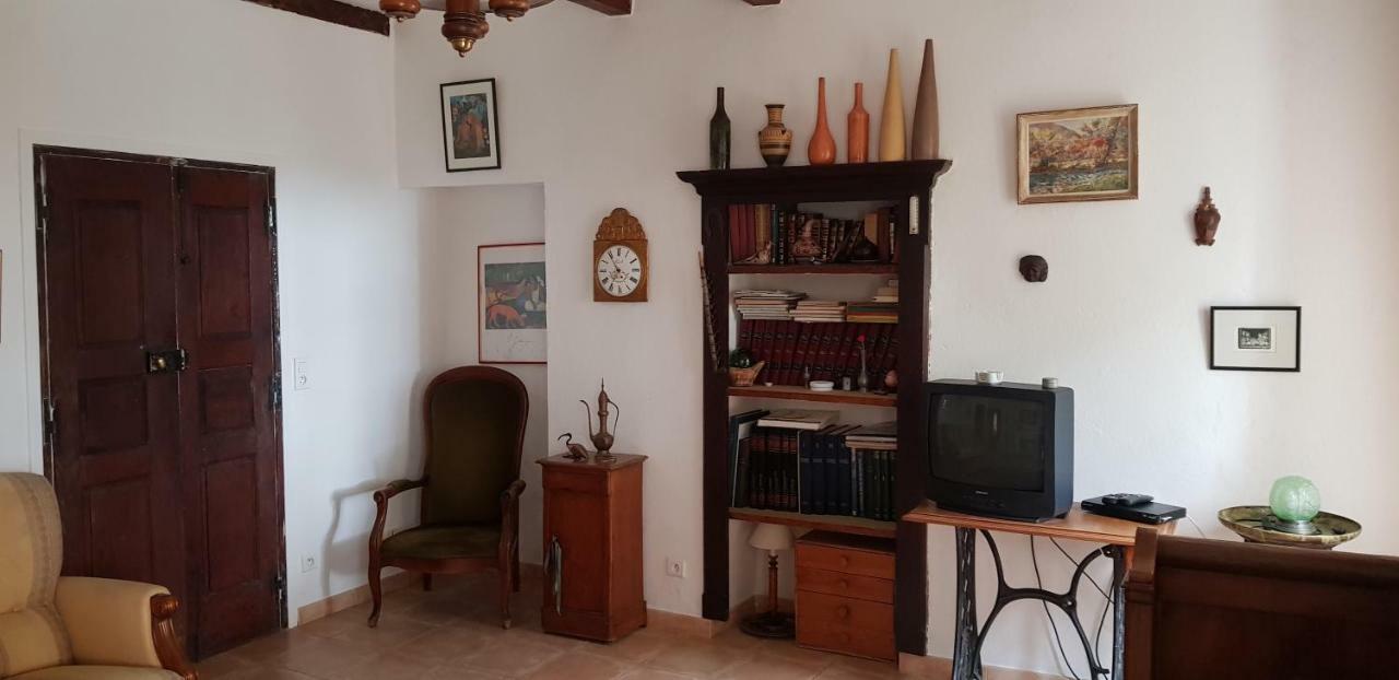 L'Orca Di San Gavinu Hotell Figari  Exteriör bild