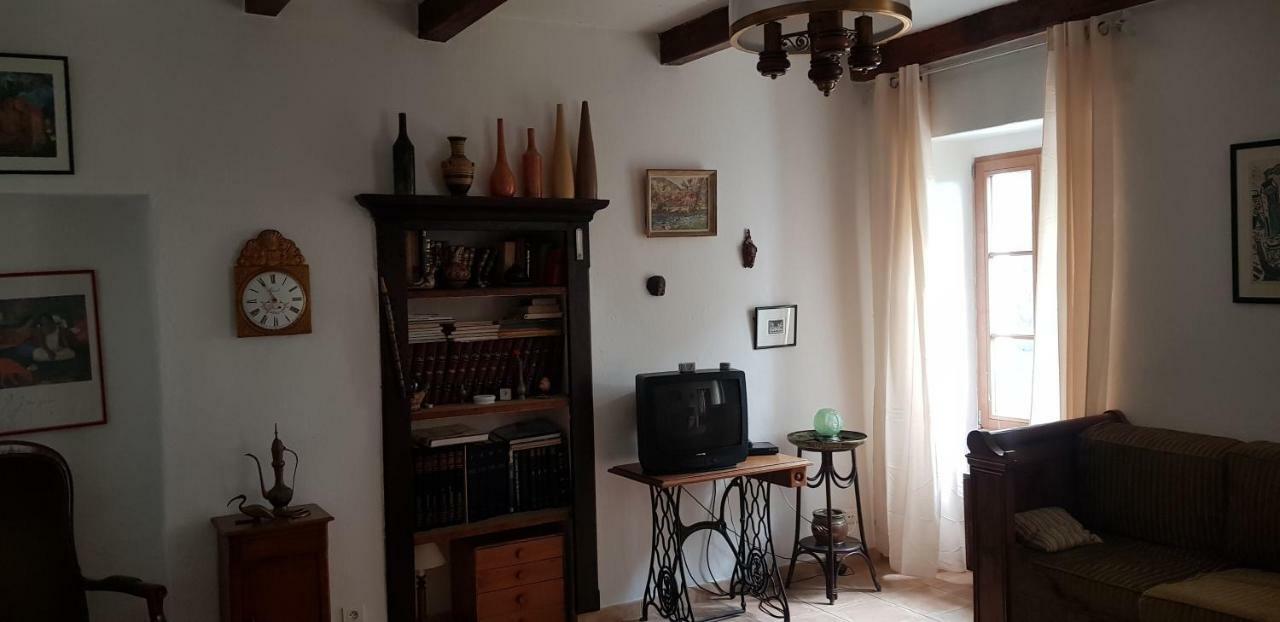 L'Orca Di San Gavinu Hotell Figari  Exteriör bild